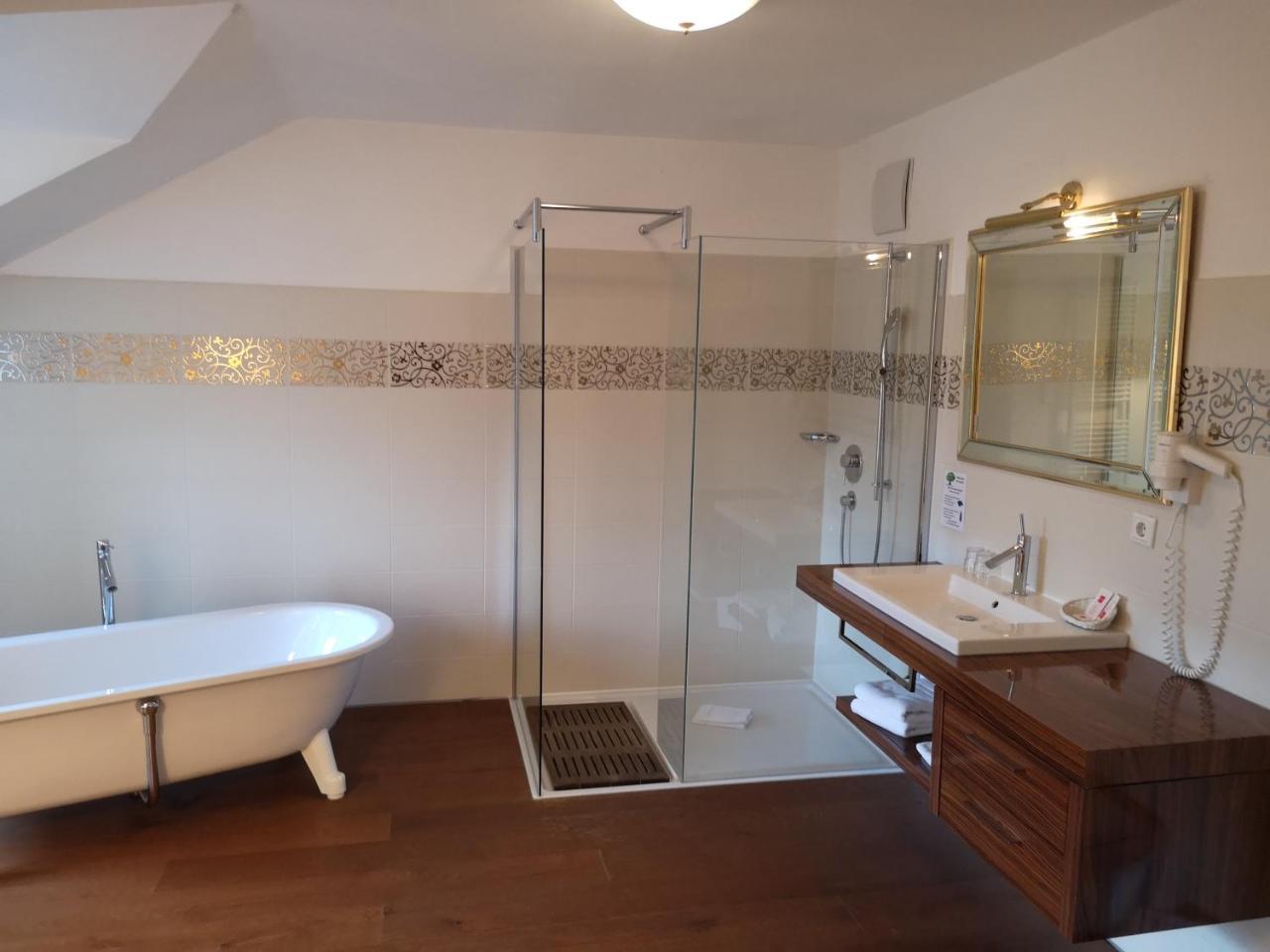 Landhotel Gut Moierhof Walting Zewnętrze zdjęcie